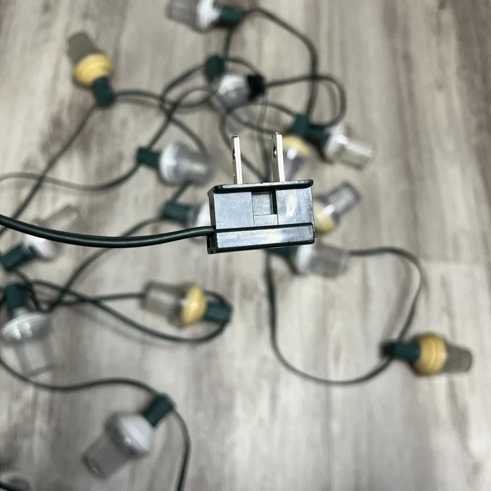 17 Pcs 120v Strobe C9 Christmas Lights Outdoor Waterproof LED Incandescent White